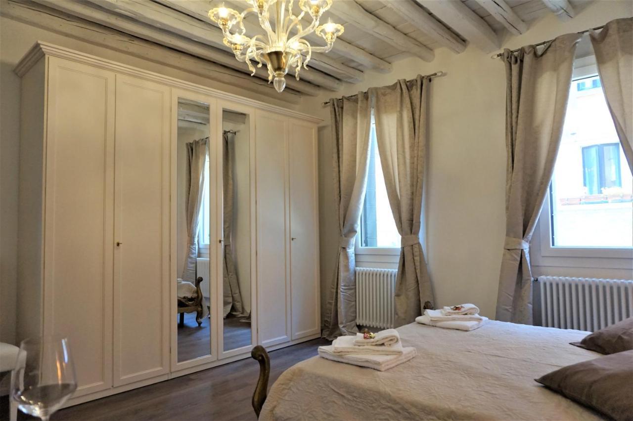 Apartamento Sara S Luxury Five Minutes From Piazza San Marco *